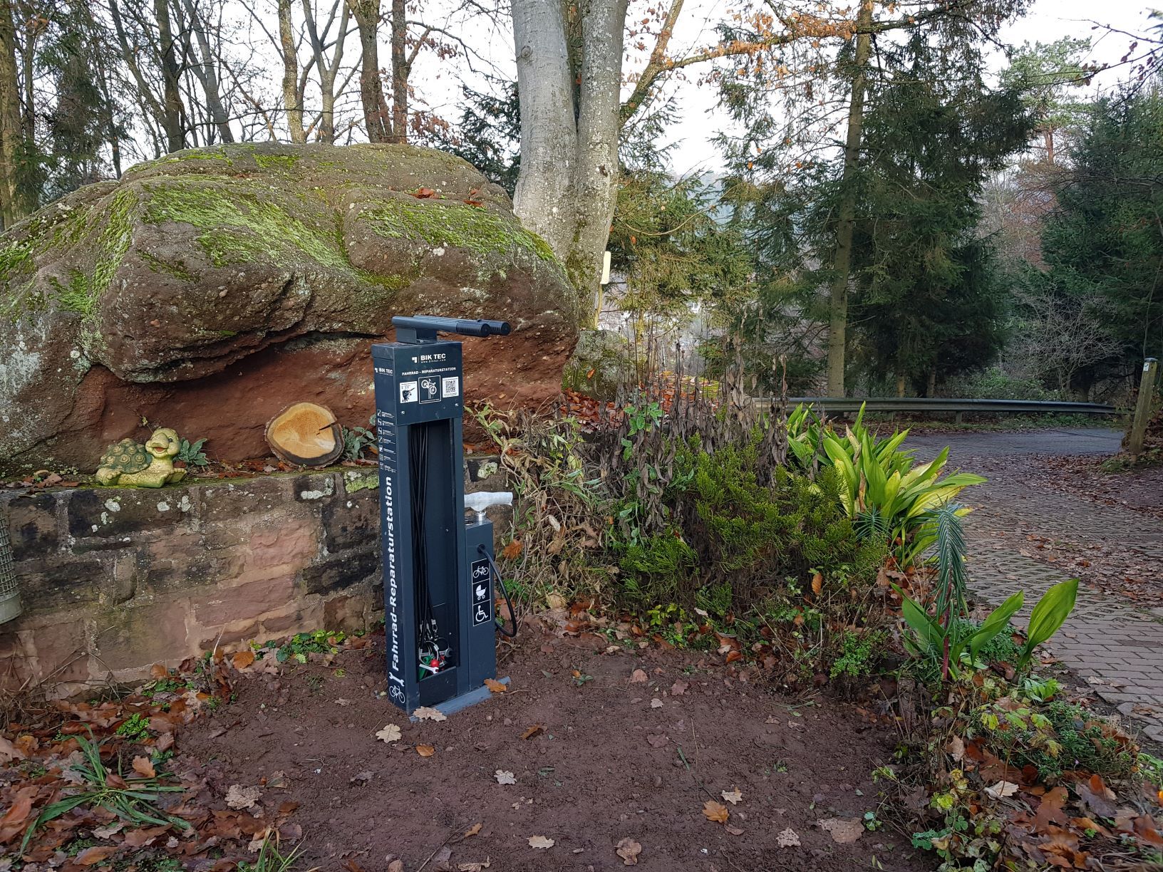 Fahrrad-Reparatursäule am Hilschberghaus