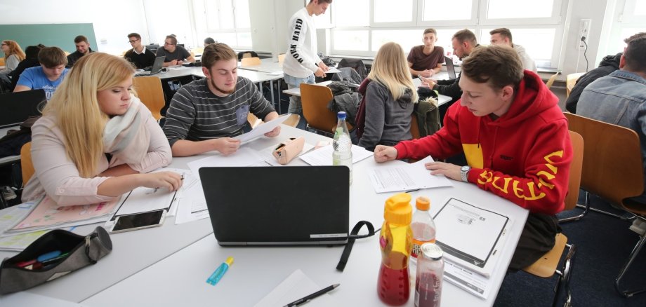 BBS-Schüler beim Managementplanspiel