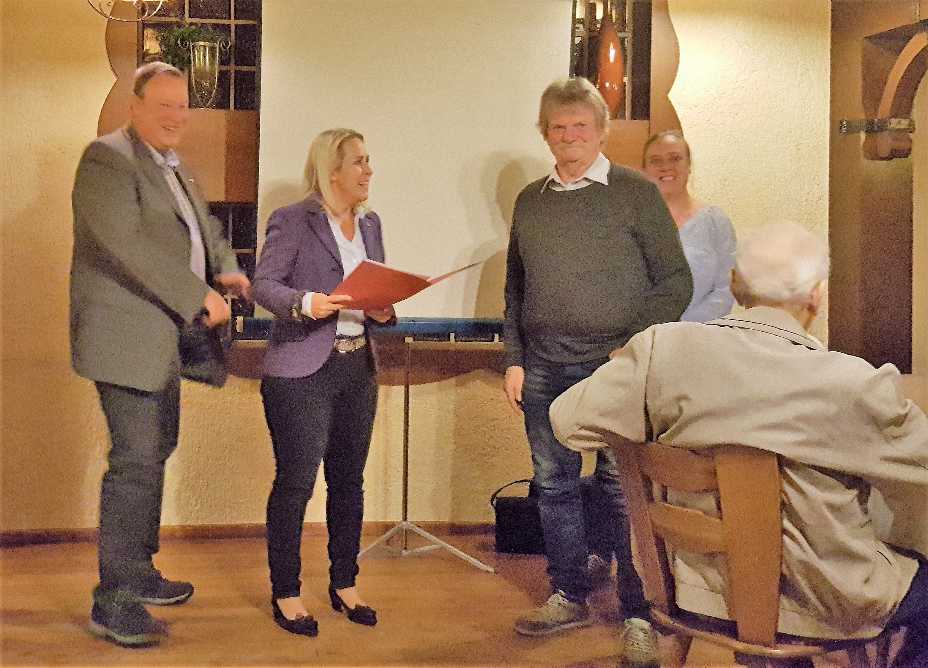 Landesehrennadel für Raimund Peter