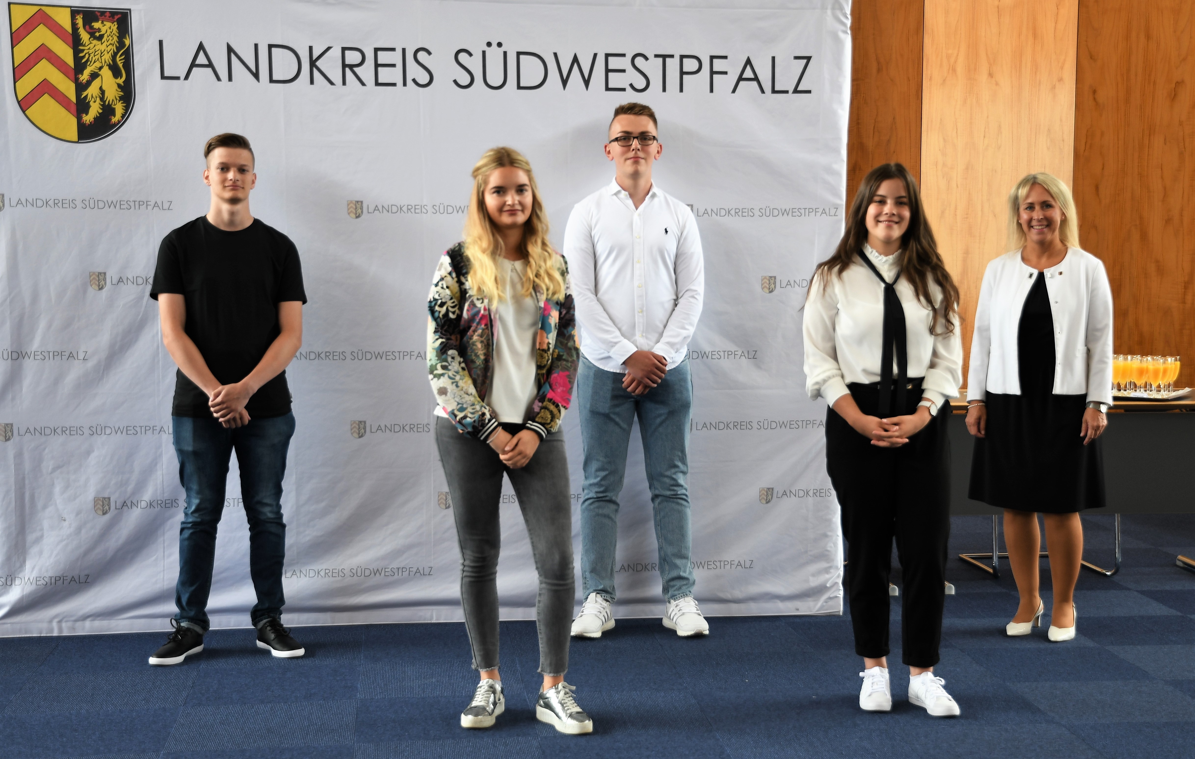 Zum Kreisinspektoranwärterin bzw. Kreisinspektoranwärter ernannt