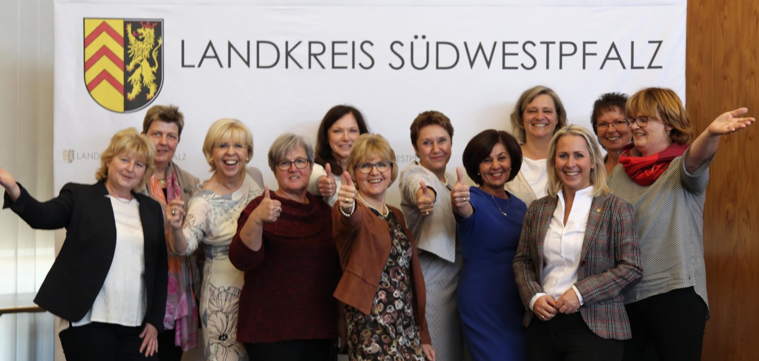 Frauen zum treffen einladen